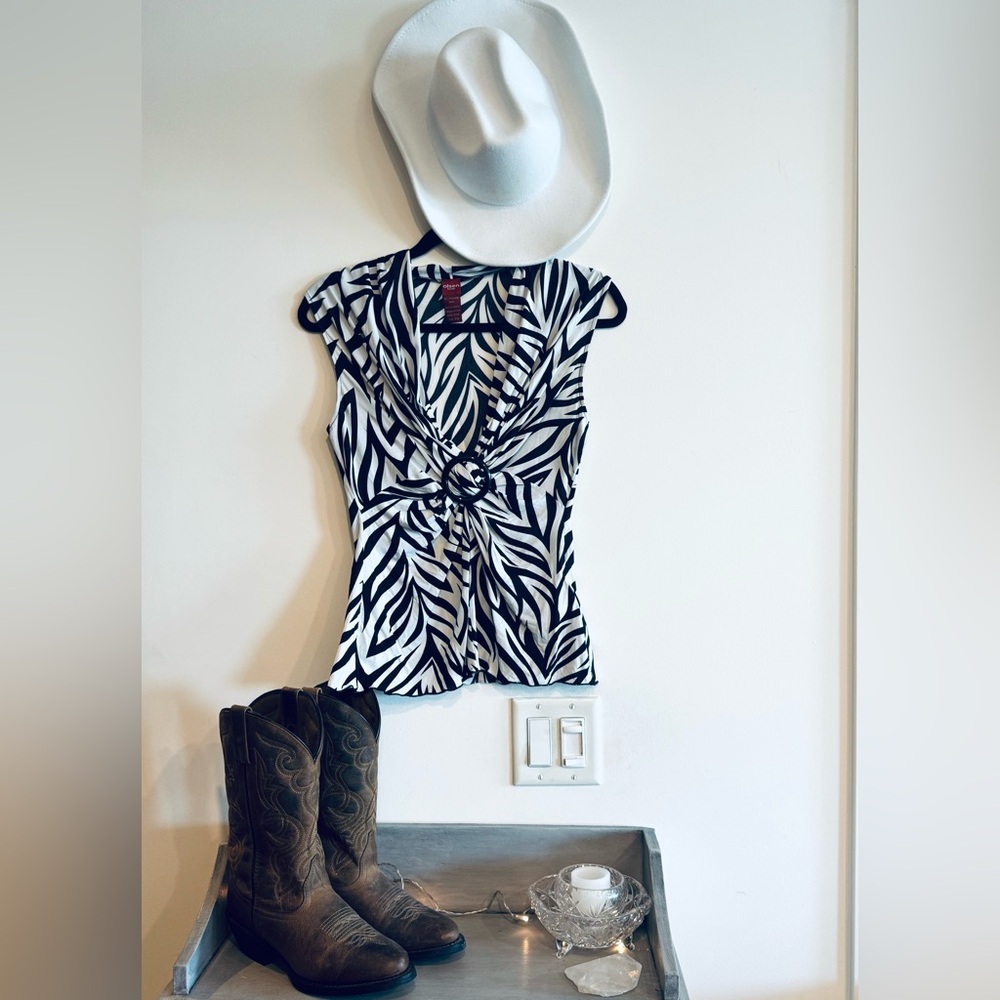 Graphic Zebra gathered top